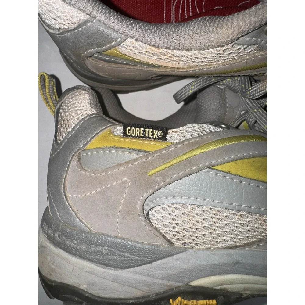 The North Face Womens Size‎ 9.5 Gray Yellow Gore-Tex Low Top Trail Hiking Shoes